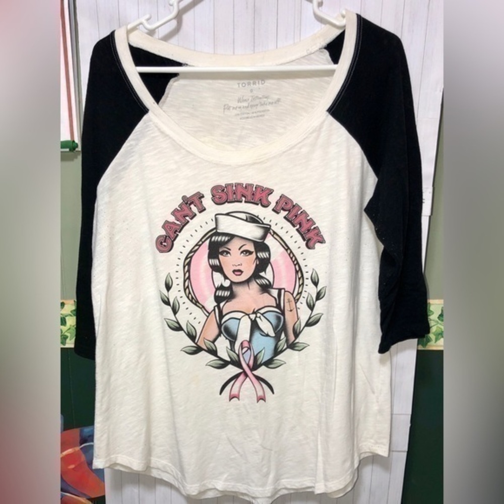 👻Torrid Sailor Breast Cancer Awareness Raglan Sleeve Tee